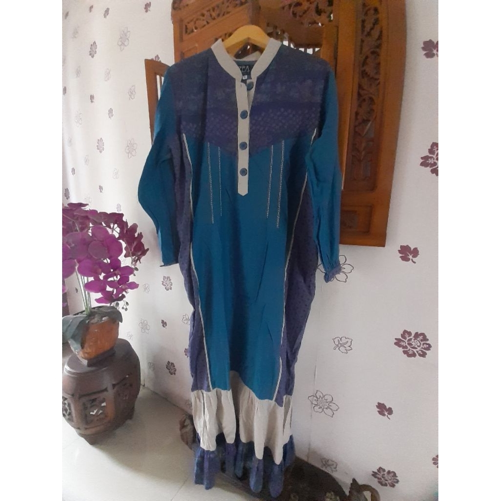 Baju Gamis Wanita Preloved Second Branded ' ZEA ZENURA ' ( LD  120  P 135 XL )