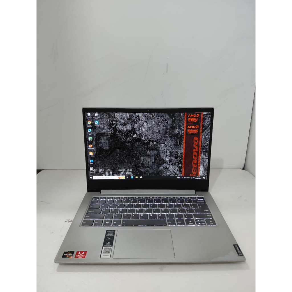 AMD Ryzen 3-3200U ram 8gb ssd 512gb + hardisk 1000gb keyboard nyala Lenovo IP S340