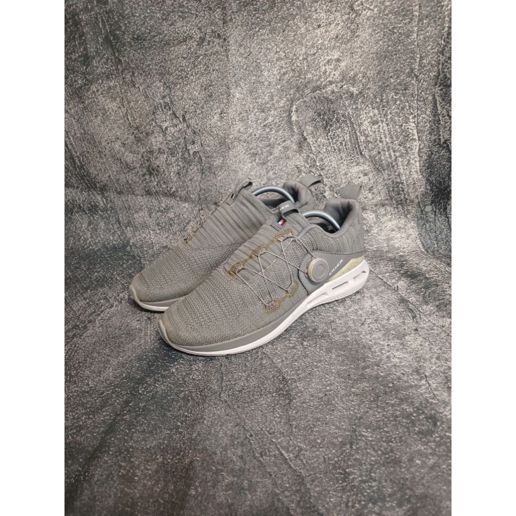 SEPATU OUTDOOR EIDER