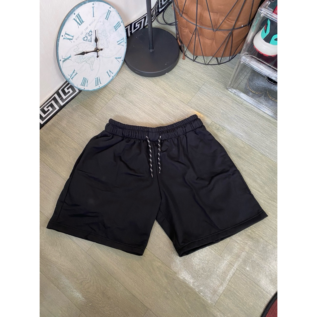 Preloved - cargo pendek polos bahan fleece bekas konten masih baru