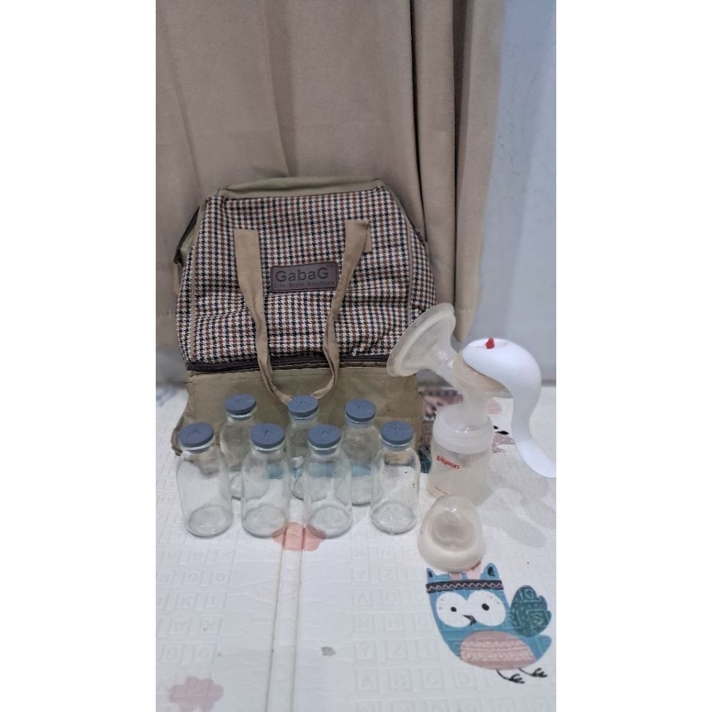 Paketan Tas Gabage, Pumping manual Pigeon, dan 7 botol asi kaca, dan Hipset Dialogue, PL