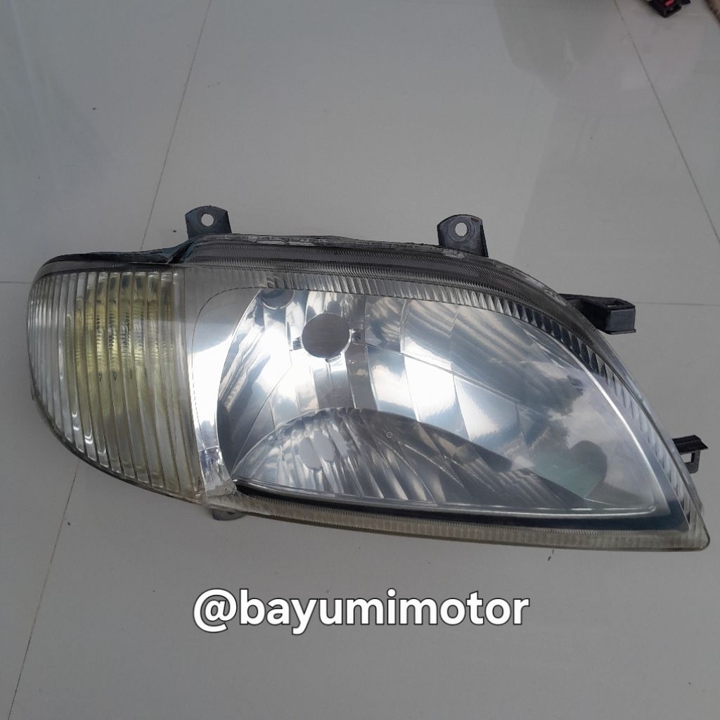 Headlamp lampu depan Daihatsu taruna oxy kristal KANAN copotan