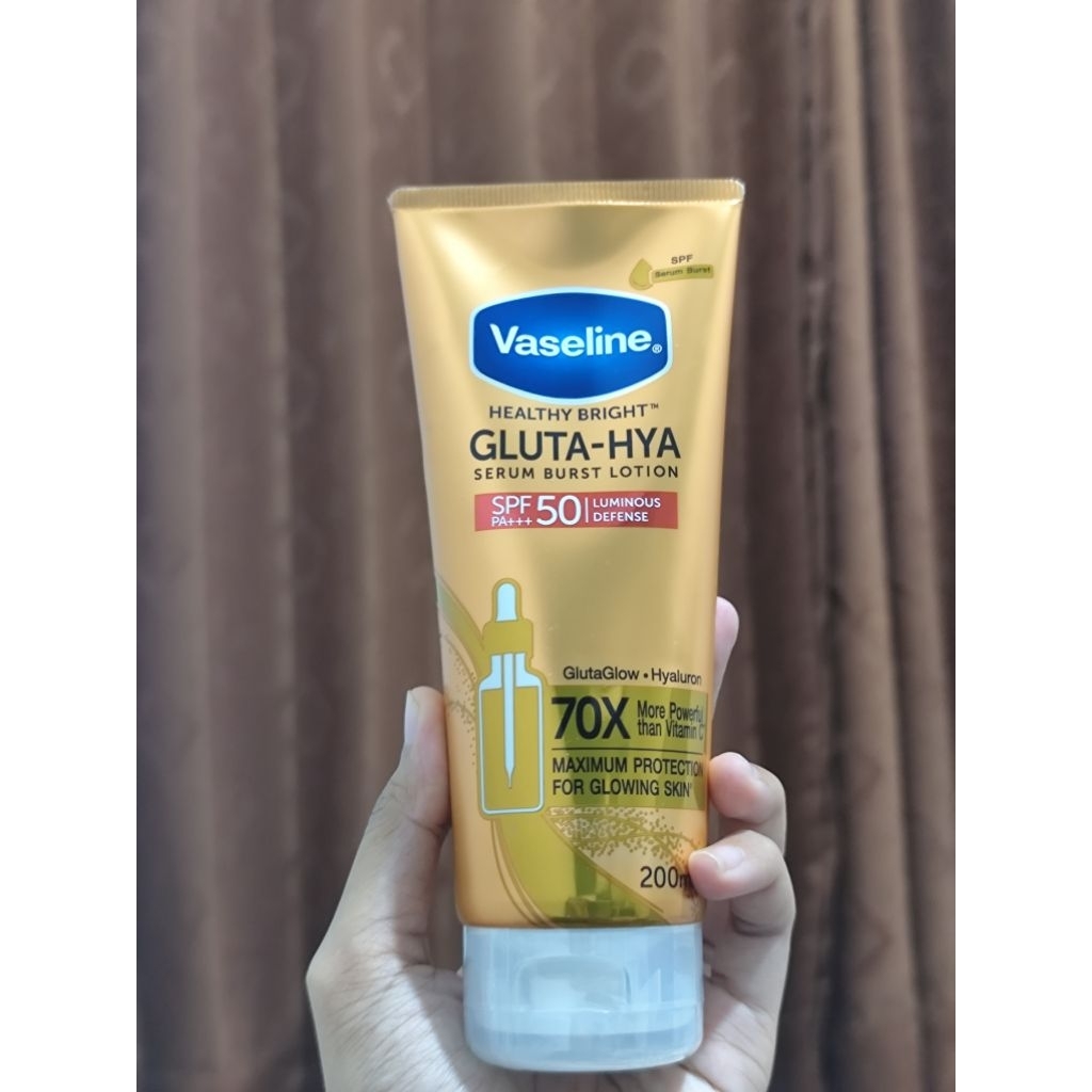 Vaseline Gluta-Hya Serum
