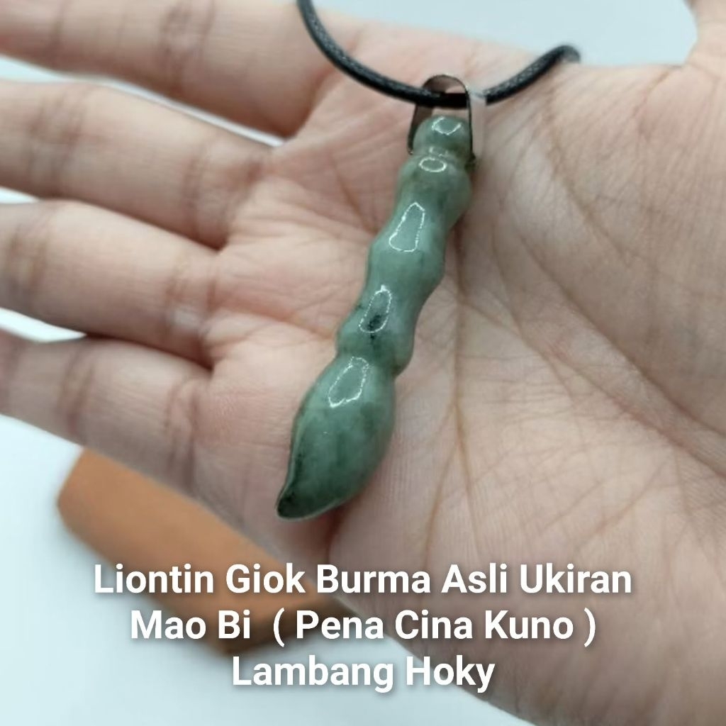 Liontin Giok Asli Ukiran Maobi Pena Cina
