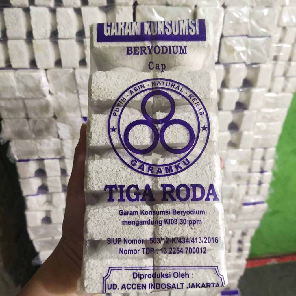 Garam Briket atau garam bata beryodium berat 1 kg isi 12 batang
