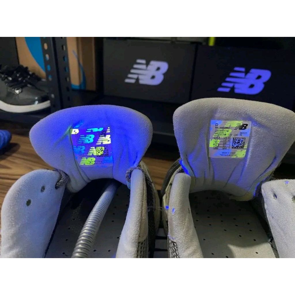 new balance 2002r
