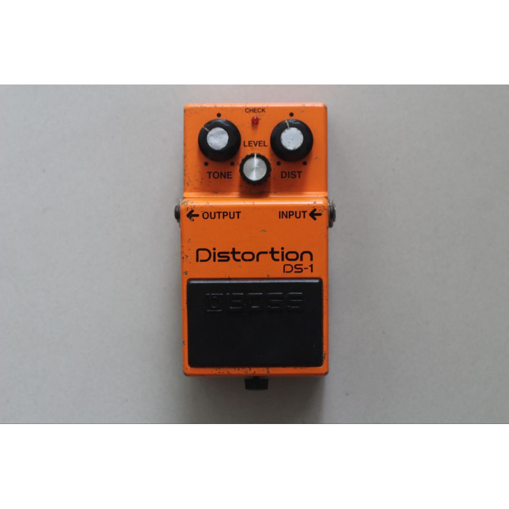 Boss Distortion DS-1