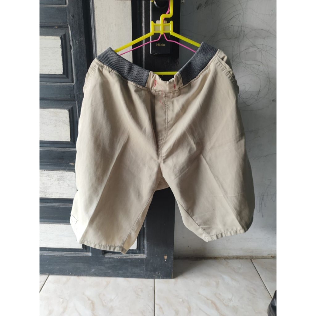 preloved celana pendek pria