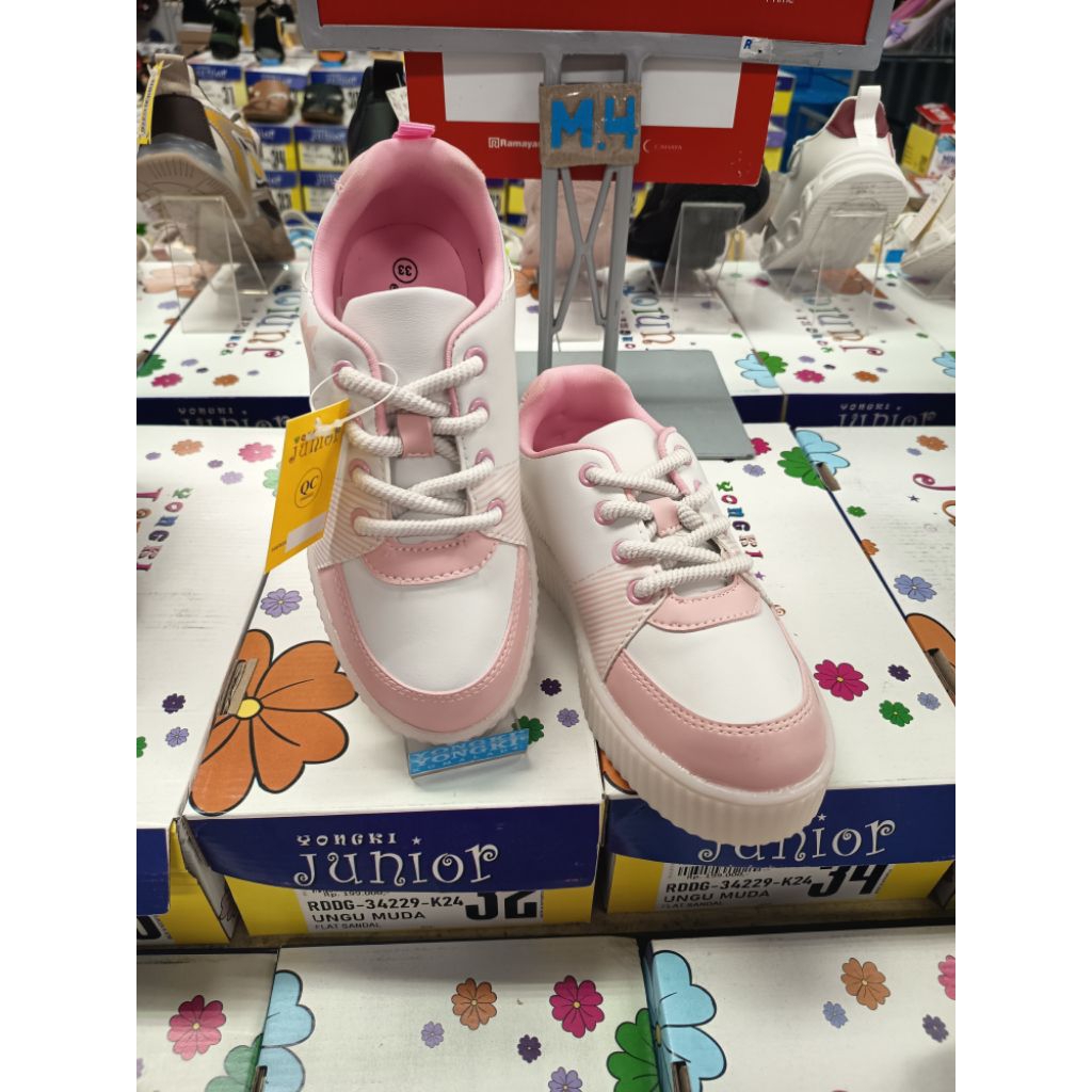 sepatu anak wanita Yongki komaladi