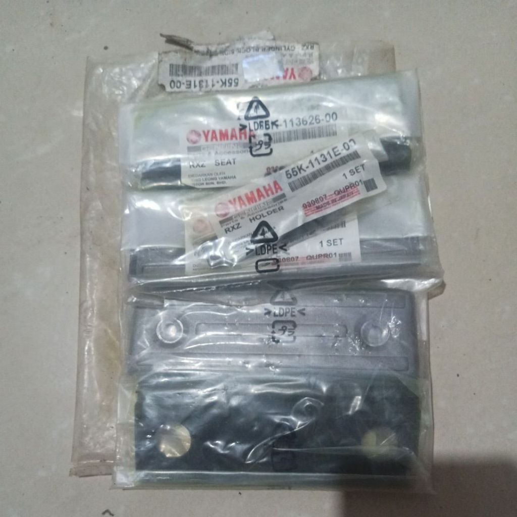 RXZ HOLDER 1SET KARET PEREDAM MESIN RXZ