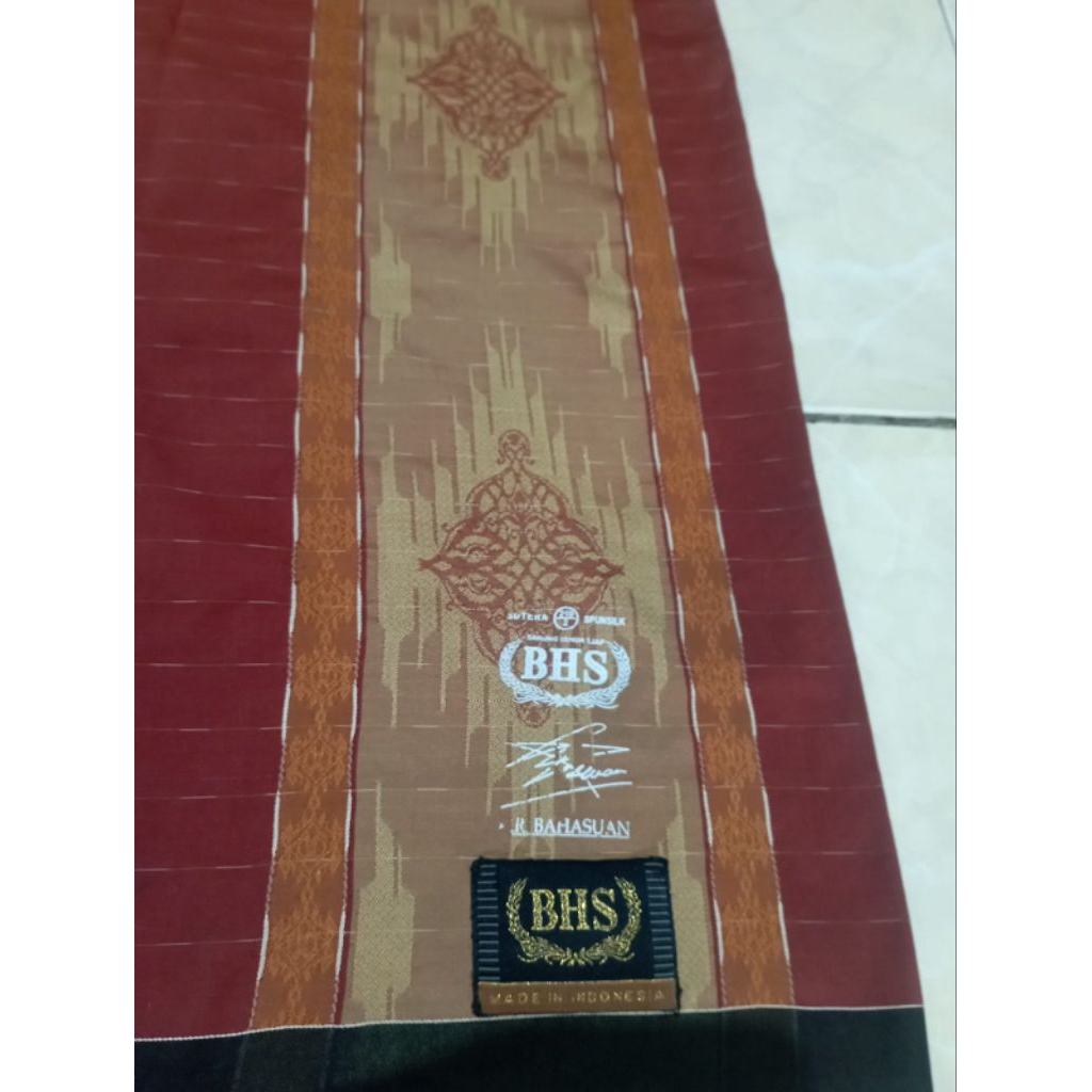 sarung BHS jaguar full sutra spunsilk bekas