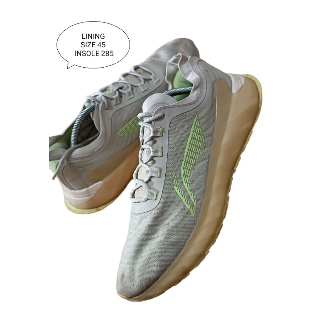 SEPATU SNEAKERS PRELOVED SIZE 45 LI-NING