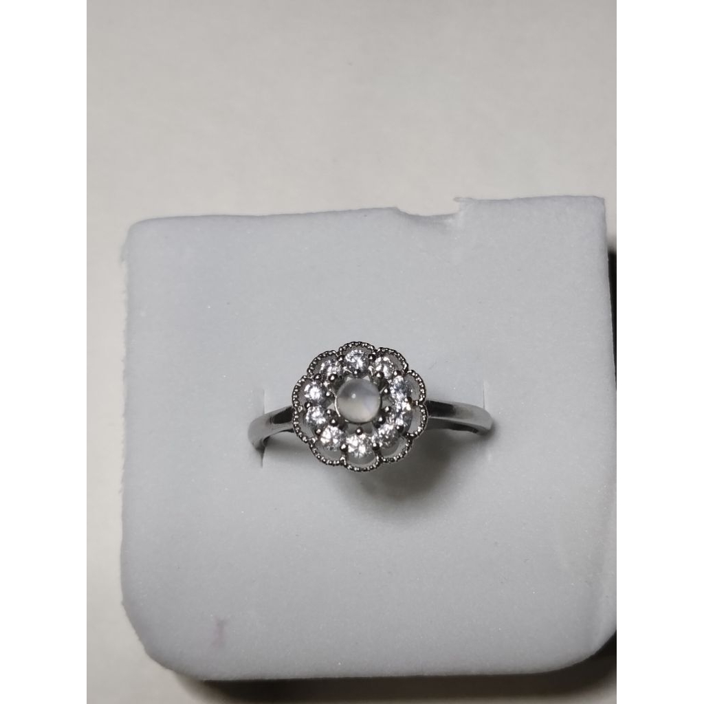 Ring cincin moonstone