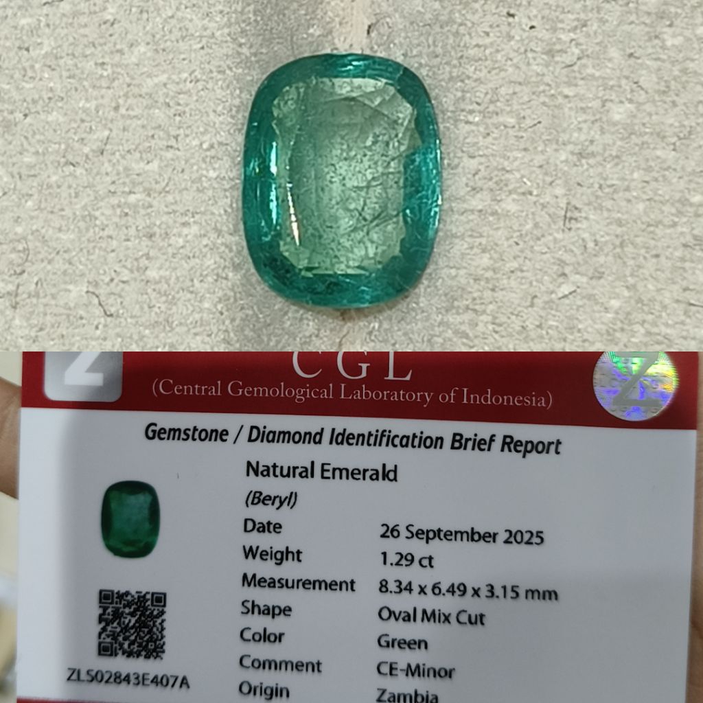 Natural Emerald Zambia 1,29ct Green Minor Memo CGL