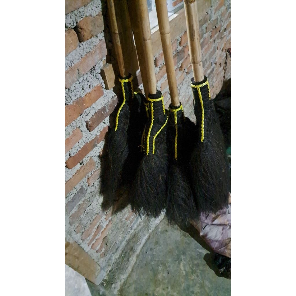 sapu ijuk tradisional