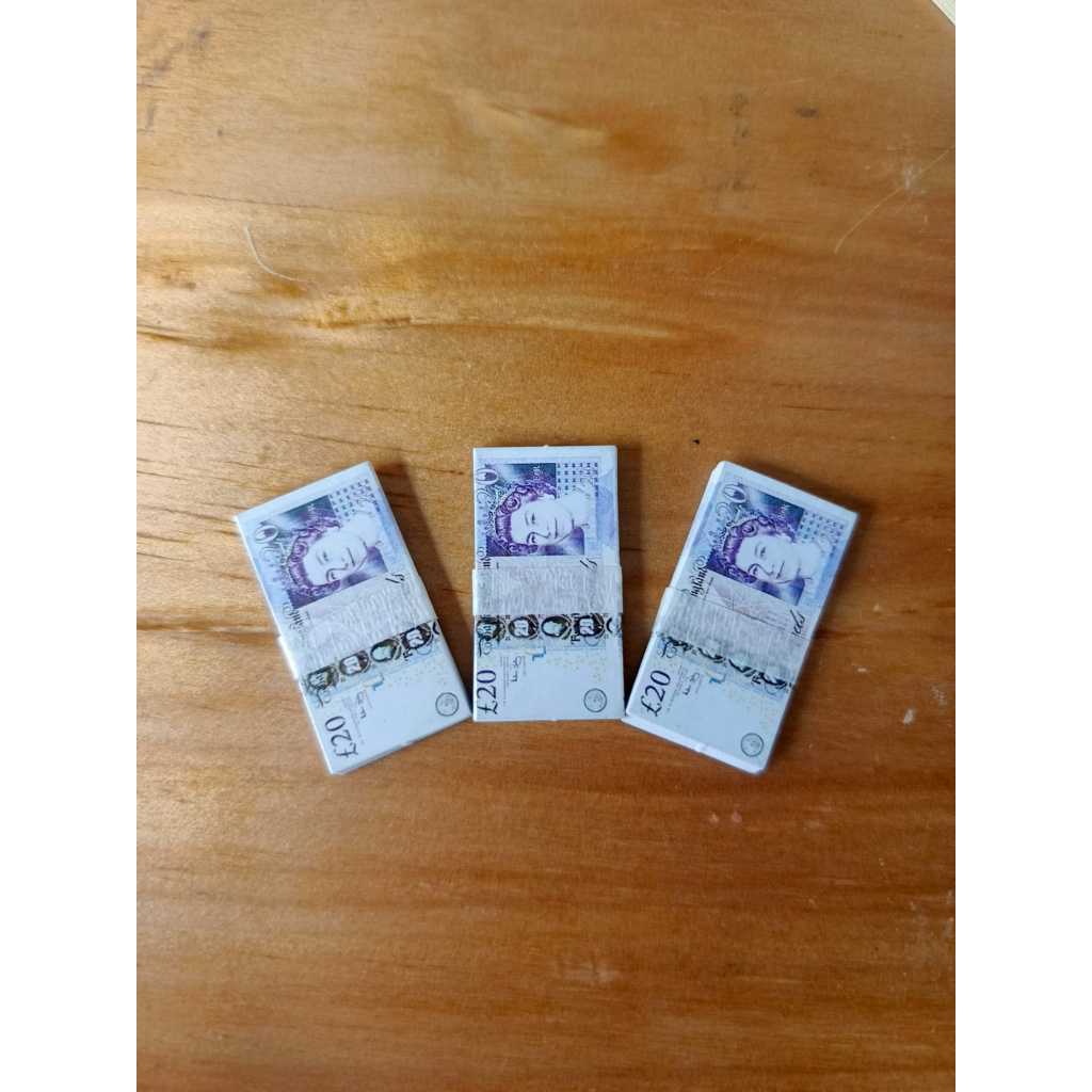 Mainan Mini dalam 1 bundel  (5 lembar) Uang mainan 20 poundsterling / untuk buket uang harga per 1 l