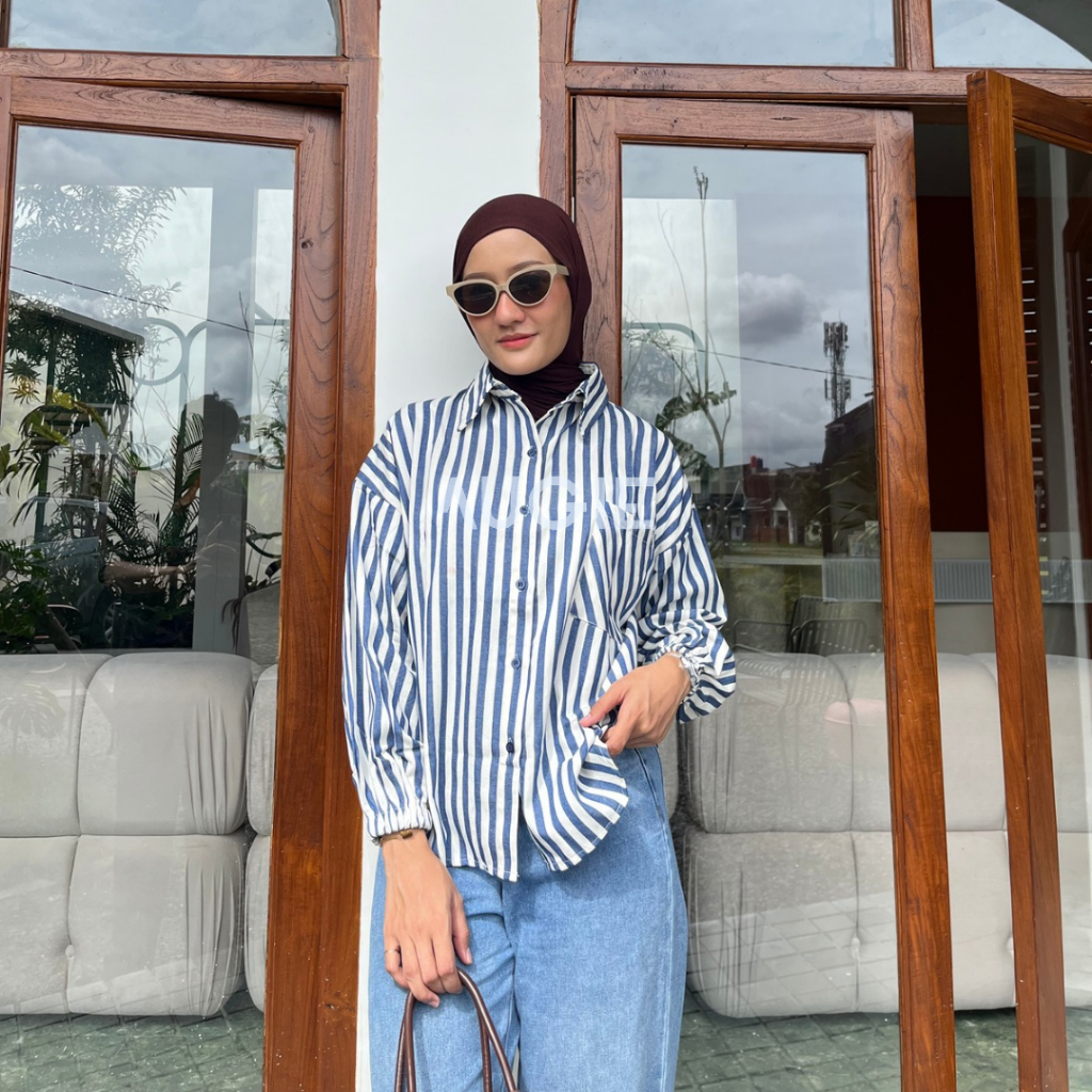 Augie - Ghea Premium Soft Denim Stripe Shirt Kemeja Wanita Motif Garis - Garis