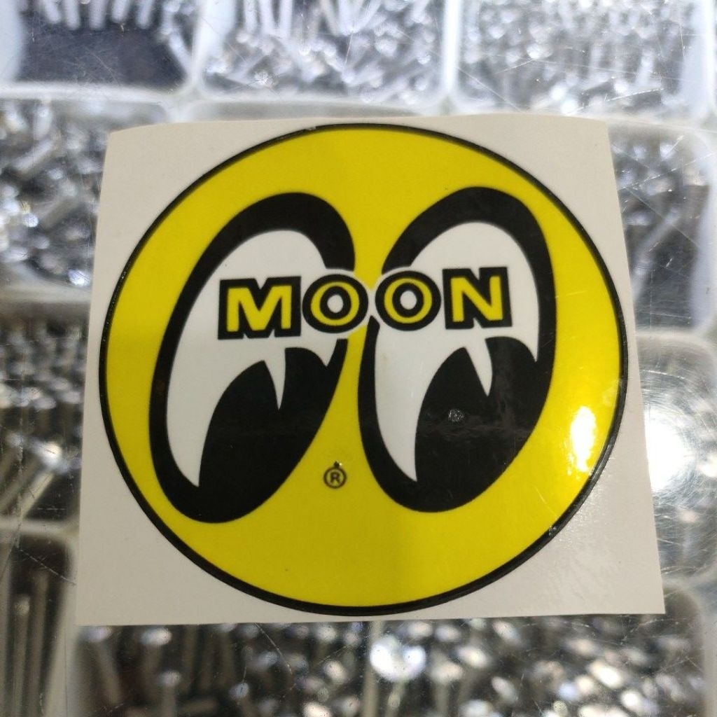 stiker moon eyes