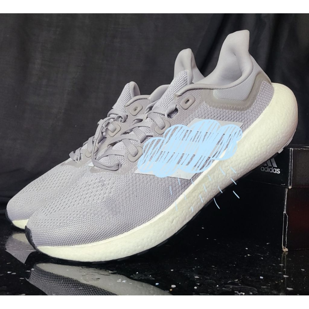 Sepatu running ADDS PUREBOOST 22 size 46,5