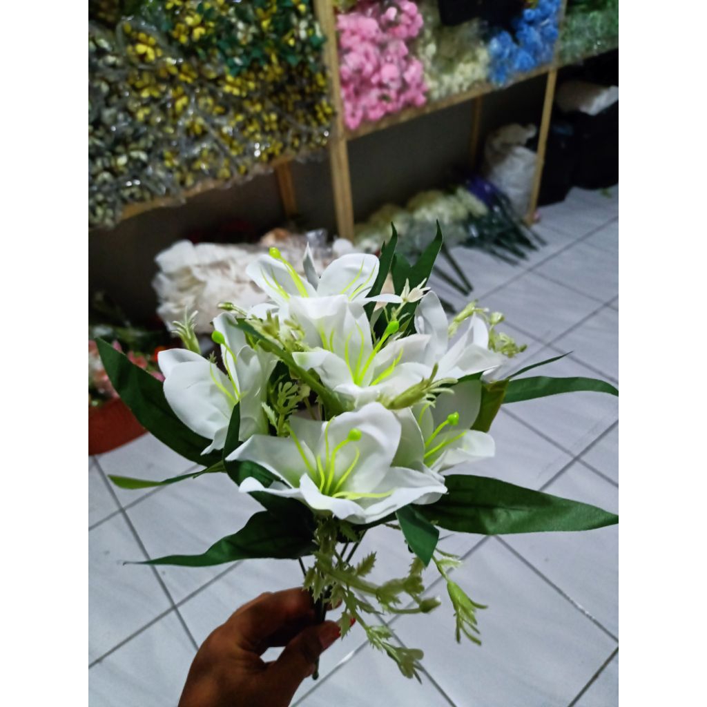 bunga Lily Casablanca