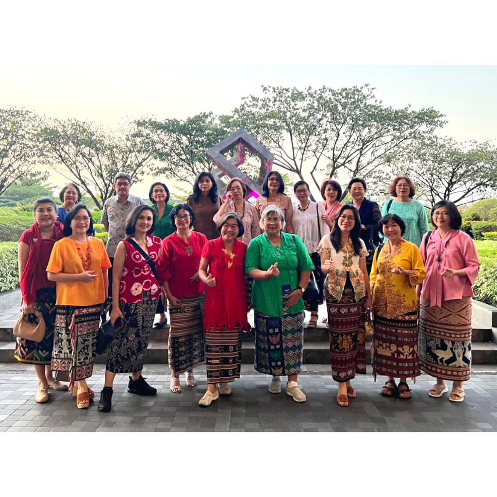 RTW 2862 dst Rok lilit tenun pahikung pewarna alam, Sumba, NTT