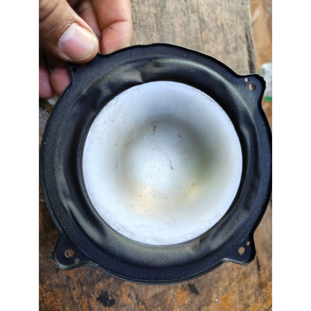 speaker middle Polytron pas 68