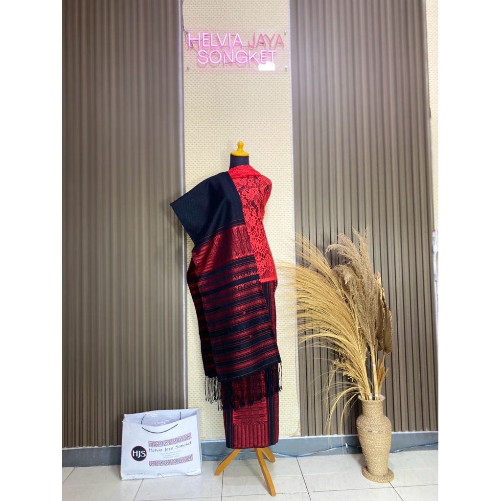 Tumtuman exclusive hitam merah