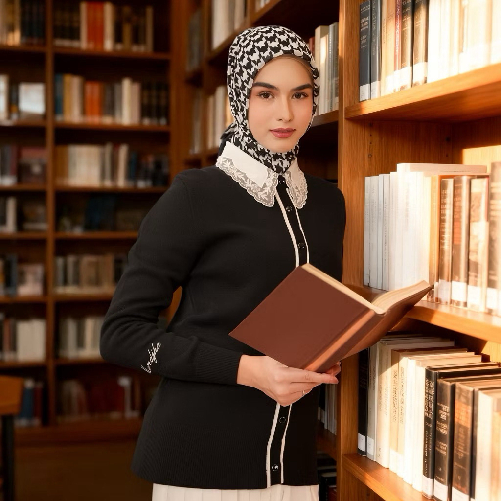 Blouse Muslim Mandjha Shanon Warna Hitam Lengan Lanjang Bahan Knitt By Ivan Gunawan