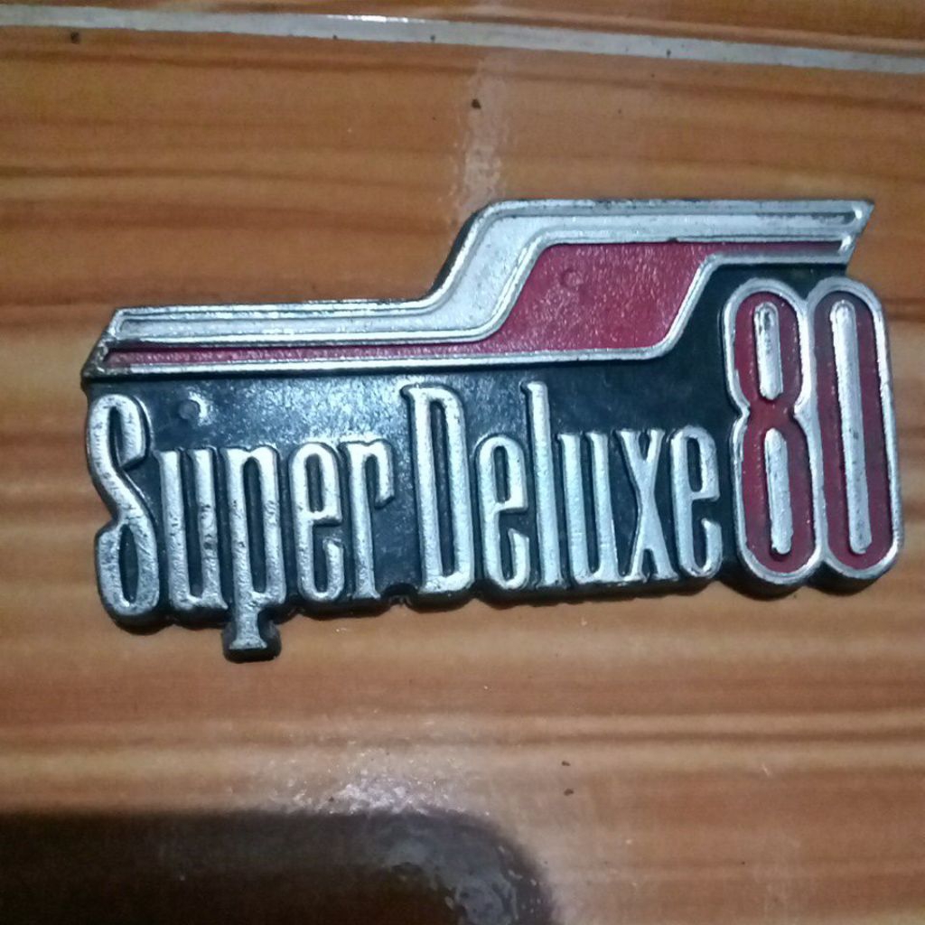 Emblem Logo Sayap Leghsild Depan Yamaha V80 Super Deluxe 80 Robot