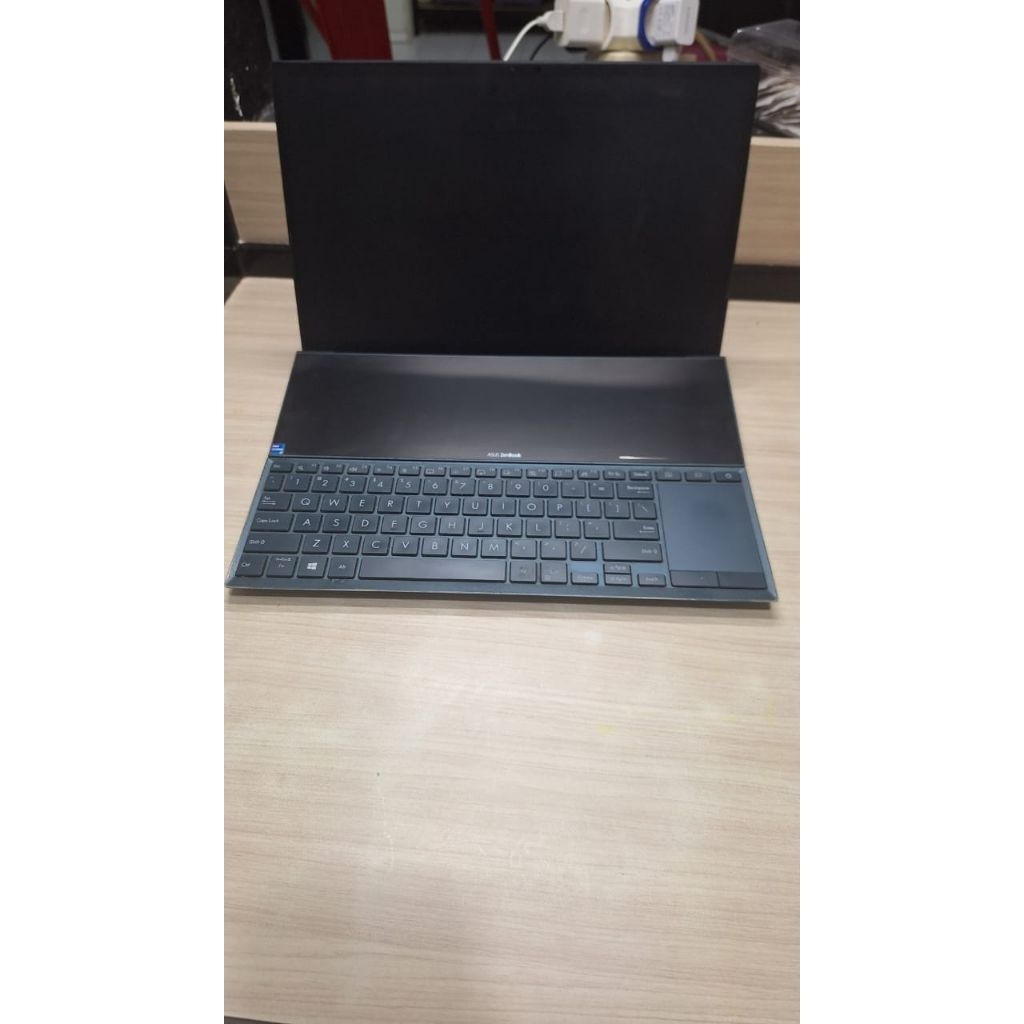 Asus zenbook duo 14 UX482EG