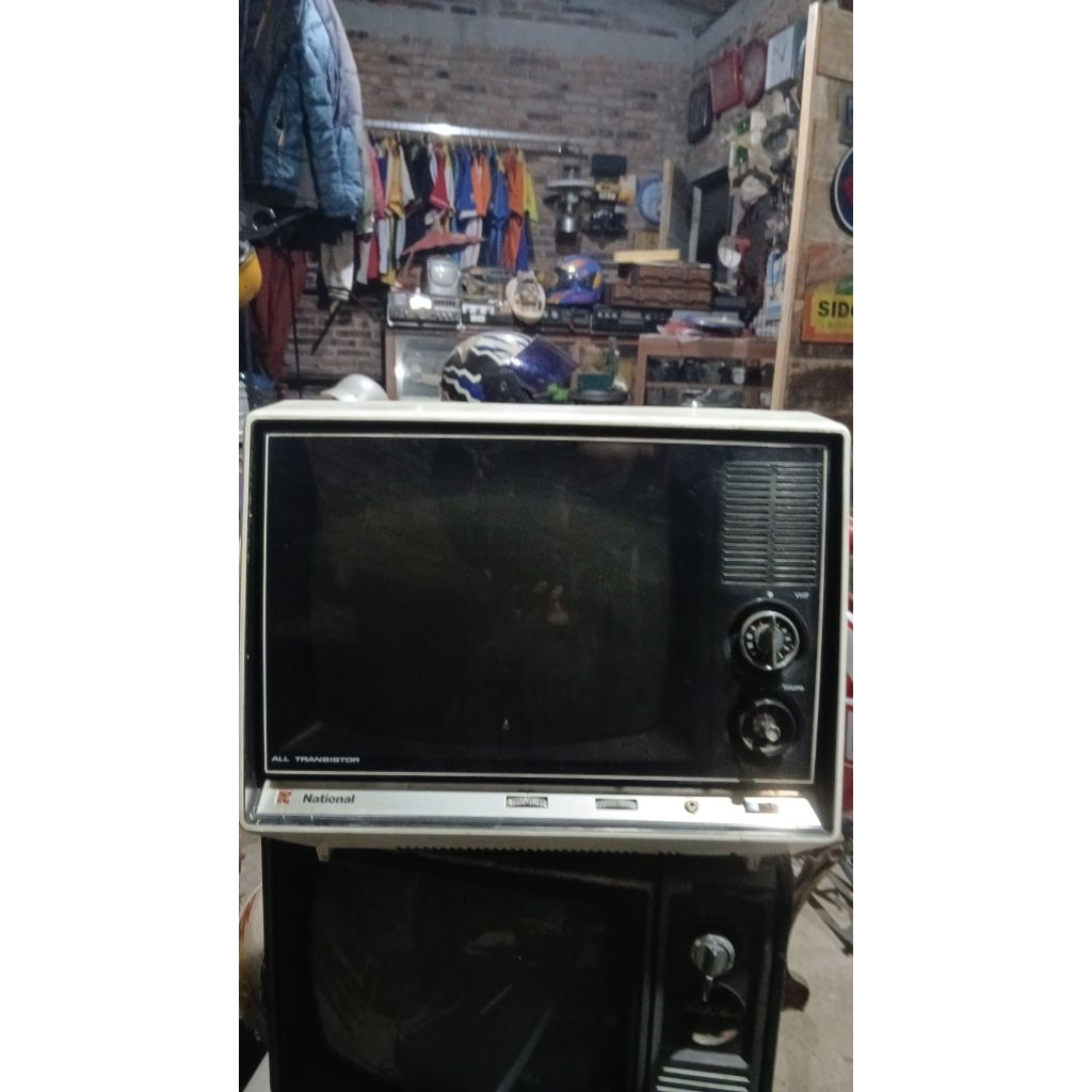 Tv national 425 rb jadul antik kuno lawas vintage display