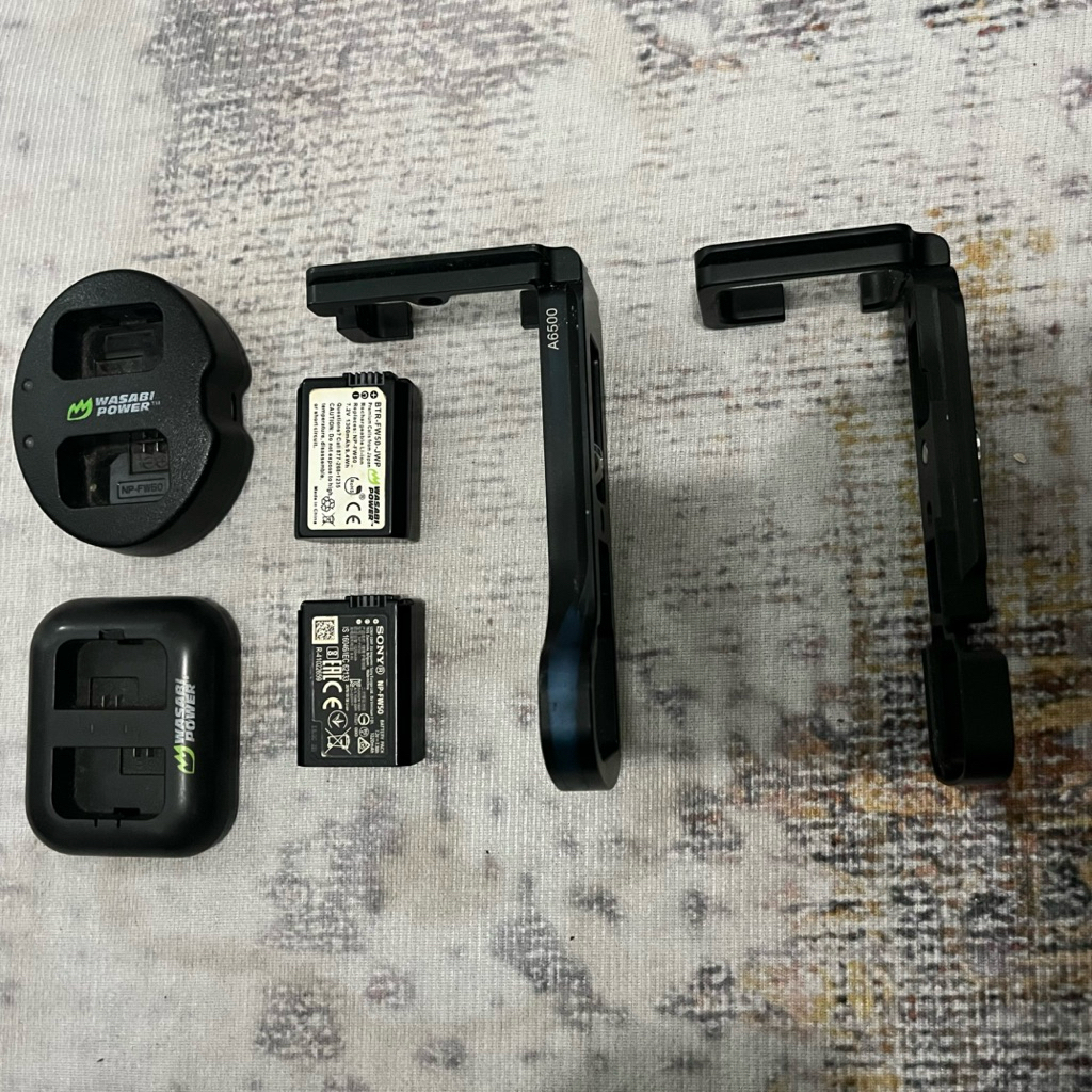 Baterai, Charger & L-Plate for Sony A6400/A6500