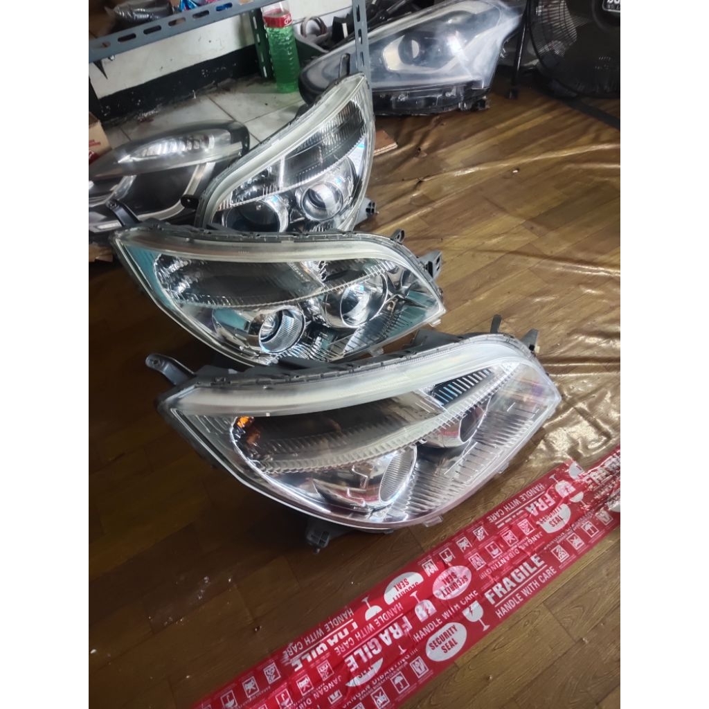 headlamp lampu depan toyota rush terios 2012 2013