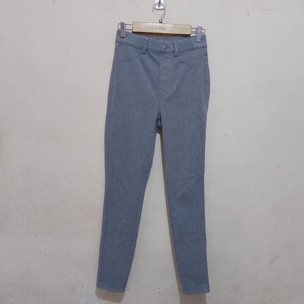 Celana legging Heattech UNI