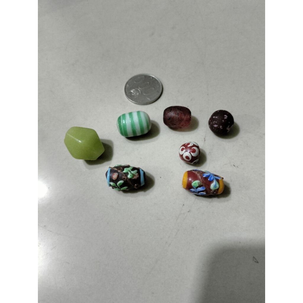 Manik manik dayak antik temuan 7 pcs