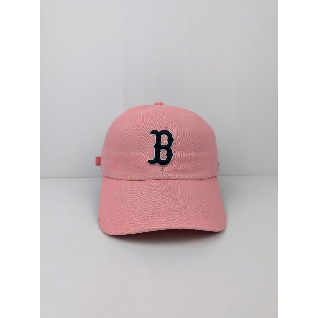 Topi MLB Boston Red Sox Logo B Pink Black Baseball Bisbol Simpel Skena