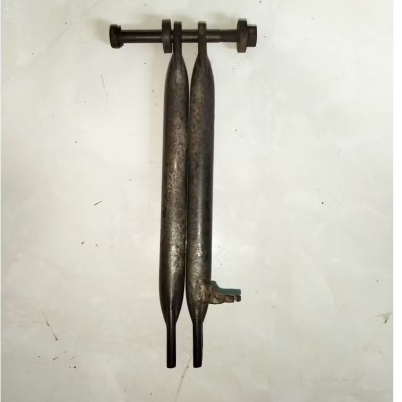 Pangkon mesin belakang motor zundapp DB 203 comfort 1953 200cc