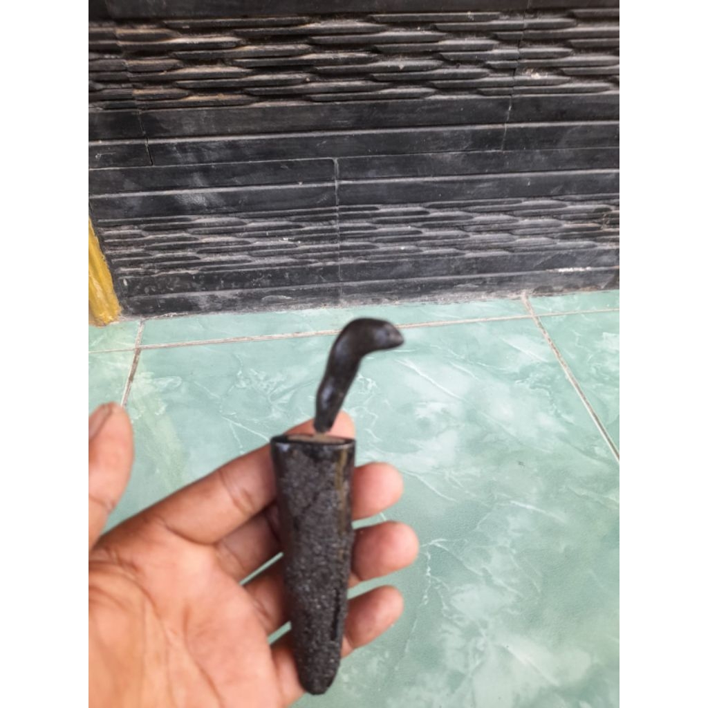 Keris aksesoris lurus kecil
