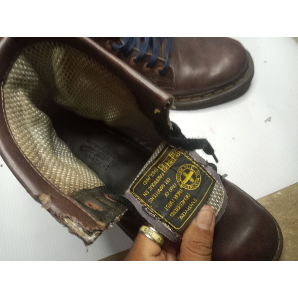sepatu Dockmart