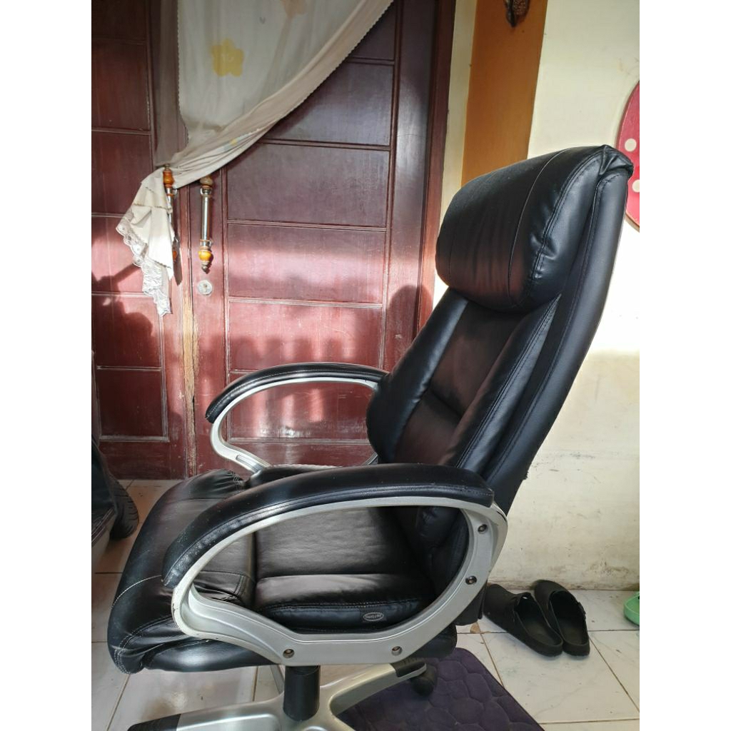 Kursi kantor informa umura