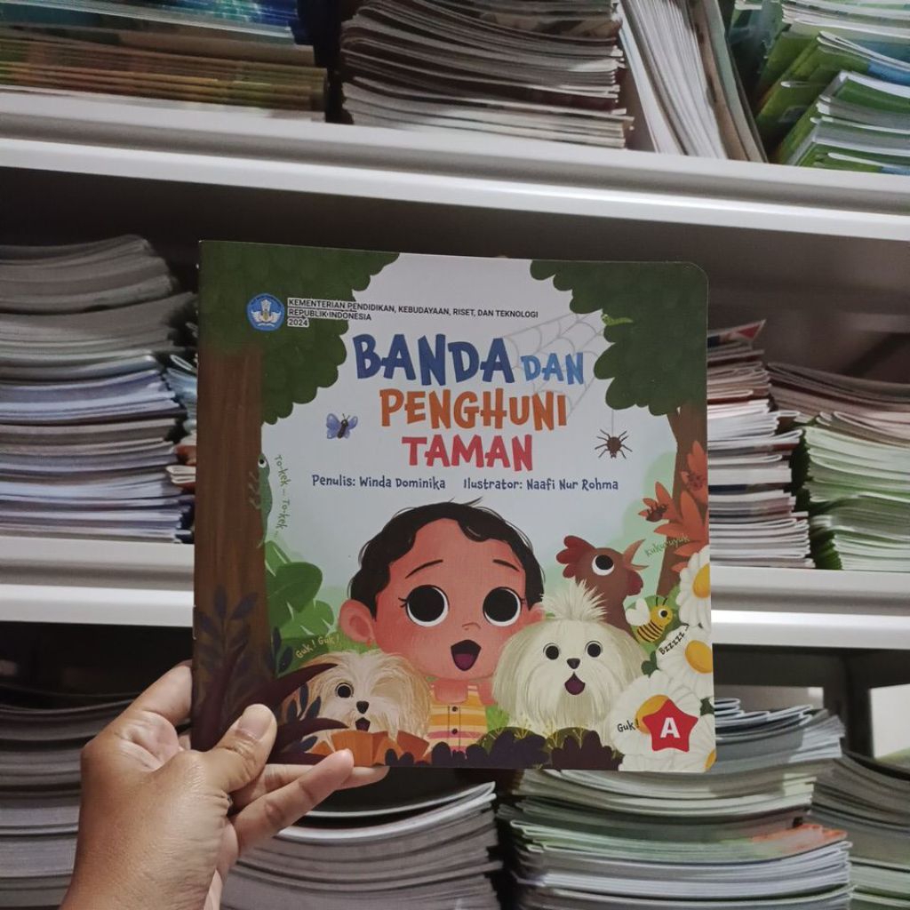 BUKU SIBI (BANDA DAN PENGHUNI TAMAN)