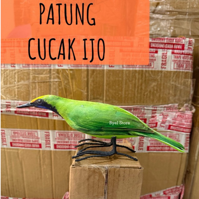 Patung Burung Cucak Ijo / Murai Daun
