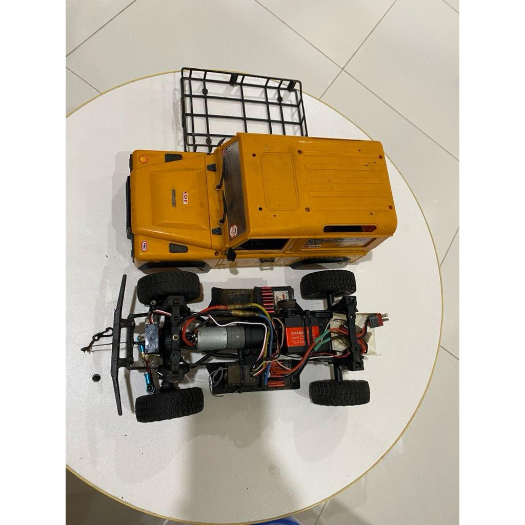 RC ADEVTURE RGT136161 LANDY 90 Camel trophy ARTR