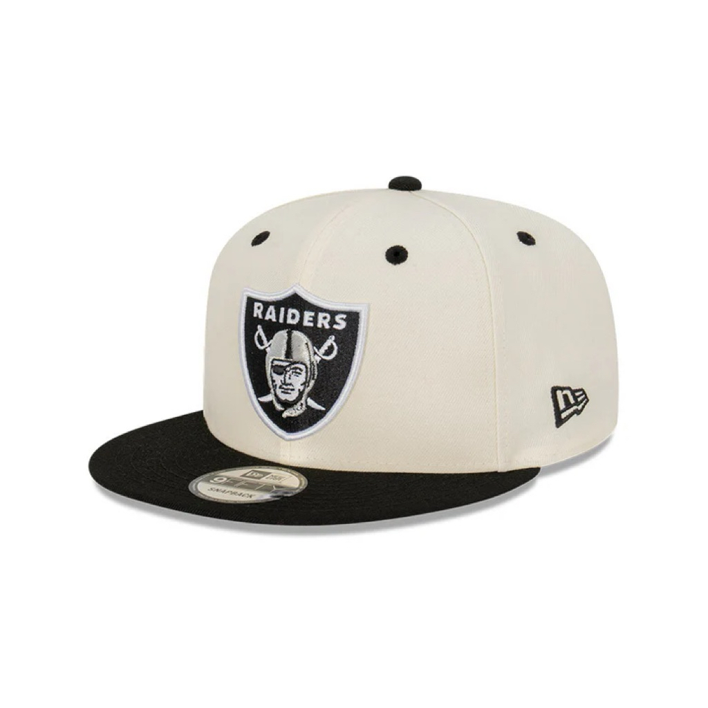 TOPI NEWERA 9FIFTY Las Vegas Raiders 2-Tone Black Visor Chrome White Snapback