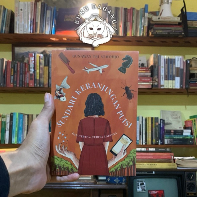 Sundari Keranjingan Puisi
