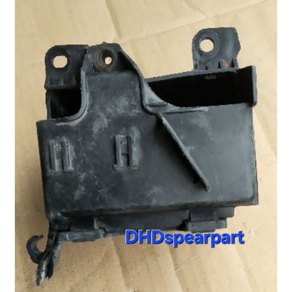 BOX AKI SUPRA X 125 HELM IN ORIGINAL COPOTAN WADAH AKI SUPRA X 125 HELM IN FI