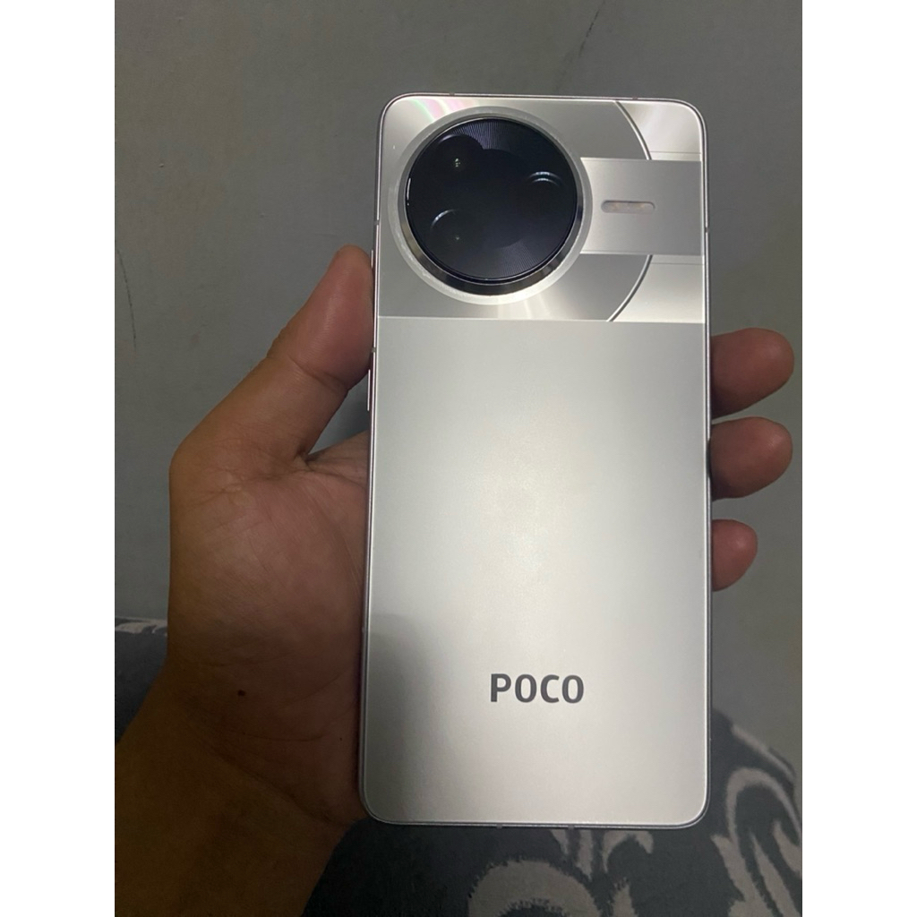 poco f7 pro 12/512gb snapdragon 8 gen 3