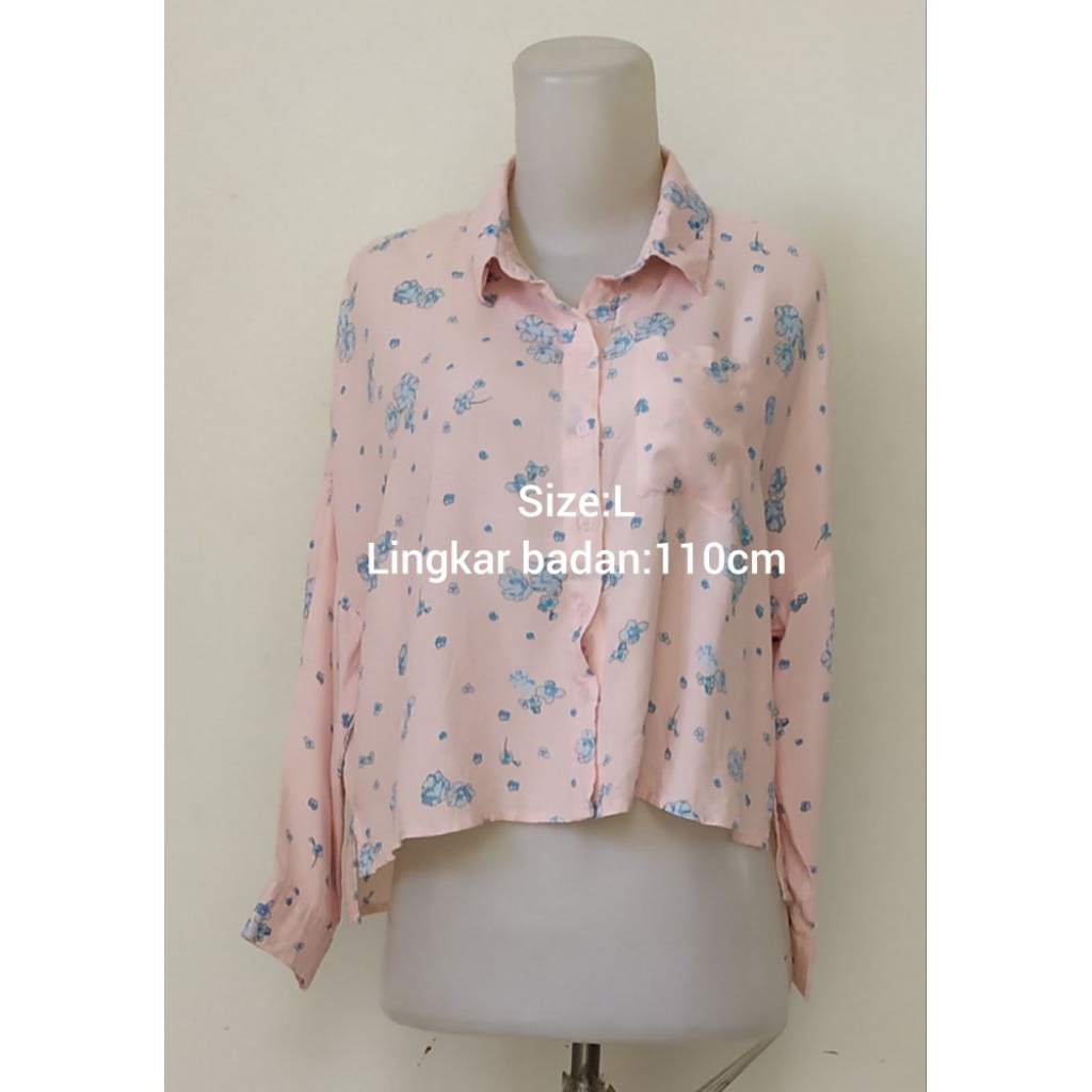 Kemeja Blus Crop motif bunga