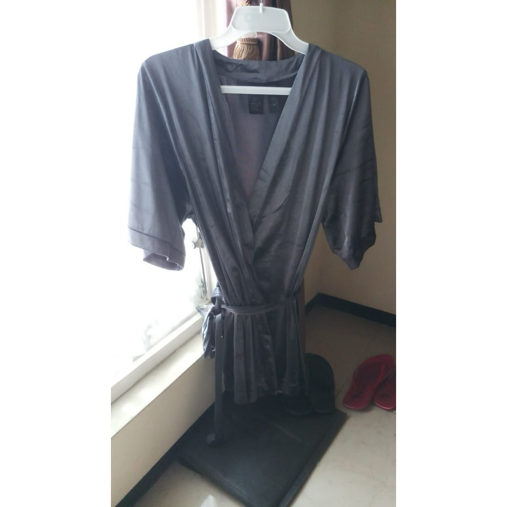 PRELOVED GAUN TIDUR BLUDRU MODEL KIMONO ex H&M