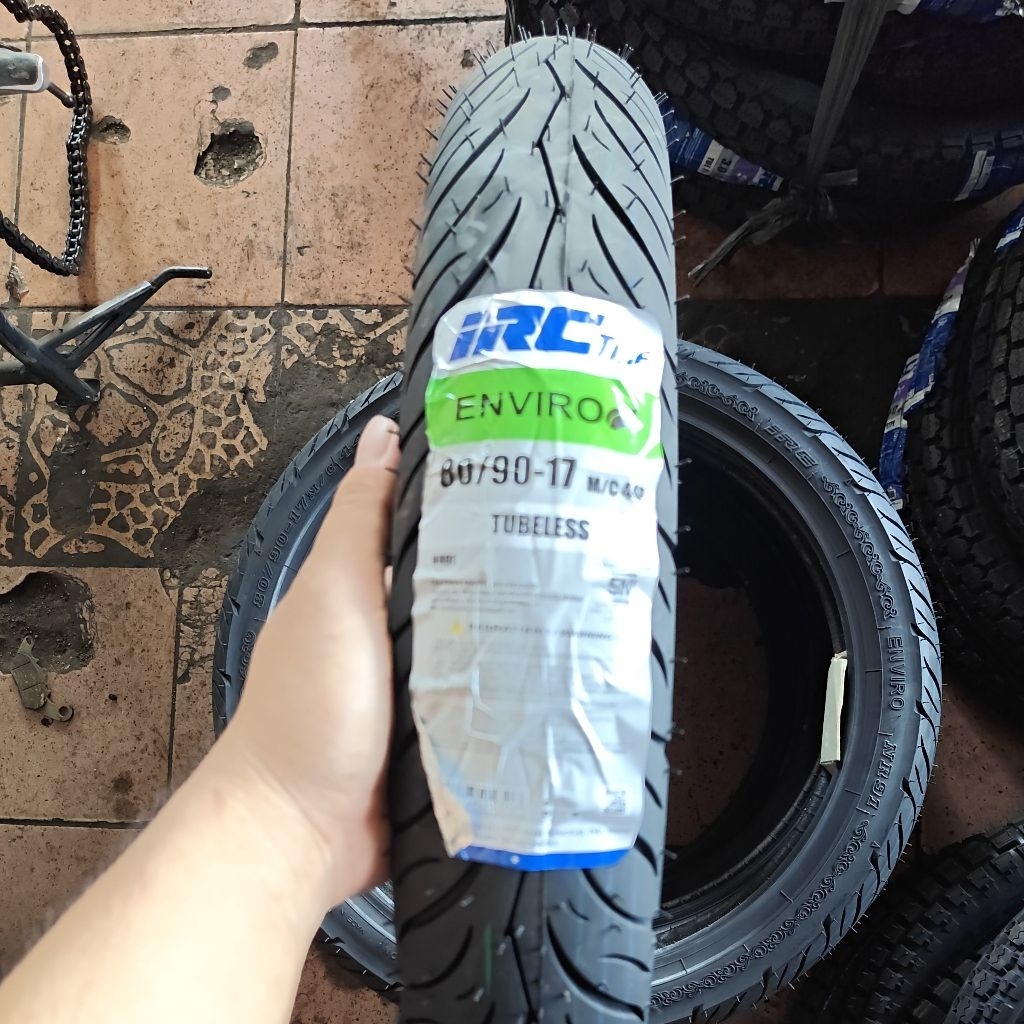 Ban luar irc tubeless 80/90-17 enviro nr91